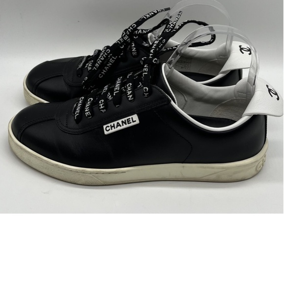 Chanel Black Leather Logo Lace-Up CC-Heel Flap Sneaker sz 36.5 - Picture 1 of 6